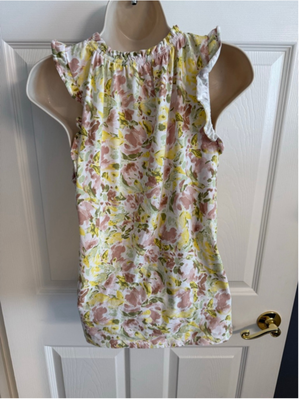 LC Lauren Conrad tank top shirred neck ruffled cap sleeves pastel floral sz S - Picture 2 of 7